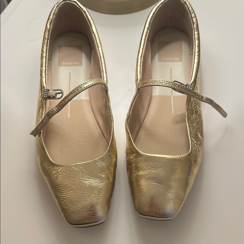 Dolce Vita Gold Women's Shoes - Gently Worn